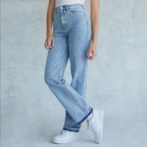 PacSun Playboy “Raining Bunnies” Light Wash, Boyfriend Jeans